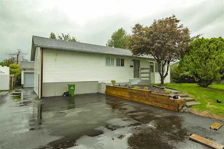 9335 Jackson Street Chilliwack, BC V2P 3X2
