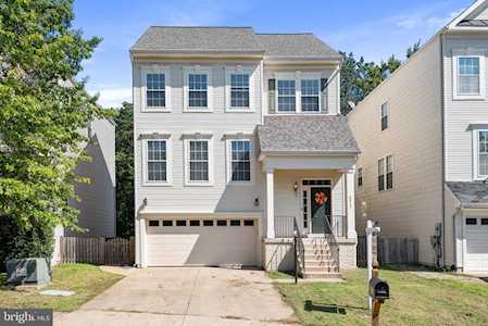 8815 Flatbush Ct Manassas, VA 20109