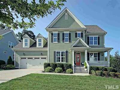 2747 Greenbank Mill Drive Fuquay Varina, NC 27526