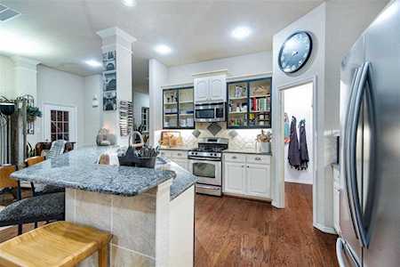 212 Buckingham Avenue Euless, TX 76040
