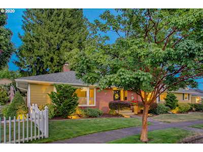 110 SE 49th Ave Portland, OR 97215