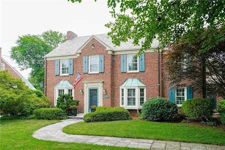 104 Ridgewood Road West Hartford, CT 06107