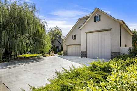 2431 East Wainwright Dr Meridian, ID 83646