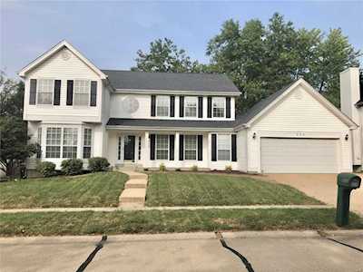 833 Sprinters Row Florissant, MO 63034