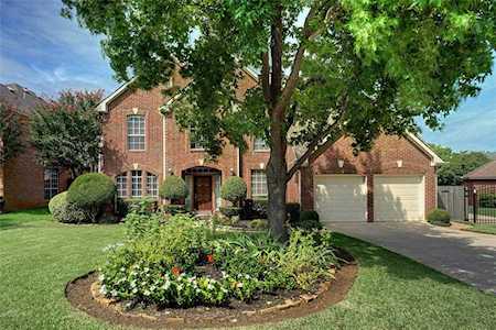 1910 Fair Field Drive Grapevine, TX 76051
