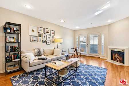 11690 Montana Avenue #207 Los Angeles, CA 90049