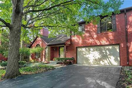9304 Golden Woods Drive Indianapolis, IN 46268