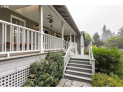 4825 SW Hamilton-Private St St Portland, OR 97221