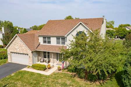 456 Windsor Dr Oswego, IL 60543