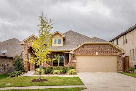 905 Summer Lane Mckinney, TX 75071