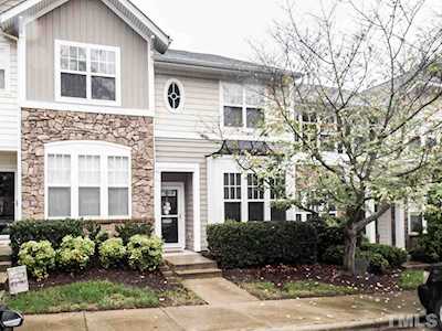 5113 Green Knight Court Raleigh, NC 27612
