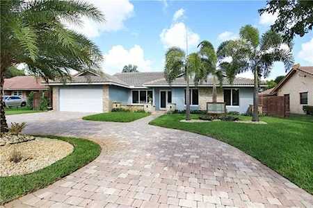 11043 NW 3rd St Coral Springs, FL 33071