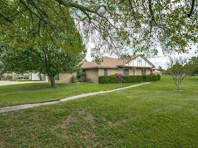 715 Pierce Road Red Oak, TX 75154