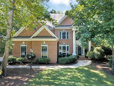 300 Inland Cove Ct Lake Wylie, SC 29710