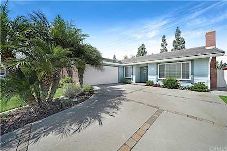 9771 El Greco Circle Fountain Valley, CA 92708