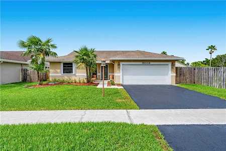 15009 SW 13th Pl Sunrise, FL 33326