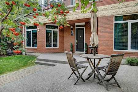 400 Eau Claire Ave SW #4102 Calgary, AB T2P 4X2
