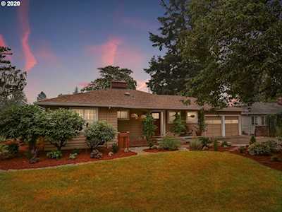 12020 SW Faircrest St Portland, OR 97225