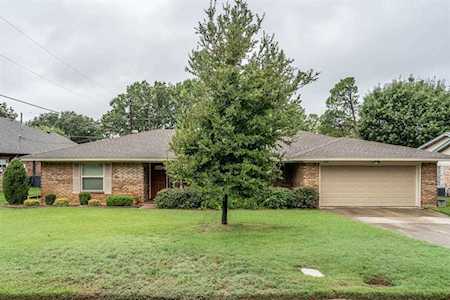 803 Earls Alley Street Grapevine, TX 76051