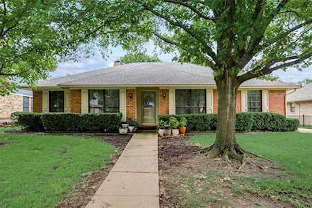 2008 N Lake Trail Denton, TX 76201