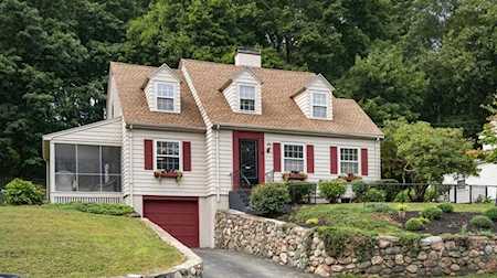 39 Washburn Ave Wellesley, MA 02481