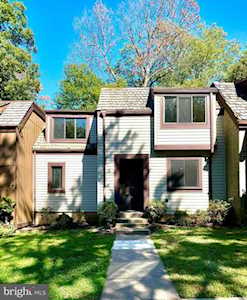 1524 Scandia Circle Reston, VA 20190