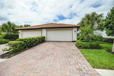 19381 Nearpoint Dr Venice, FL 34292
