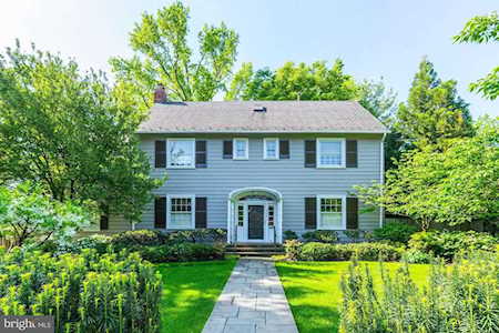 3720 Bradley Ln Chevy Chase, MD 20815