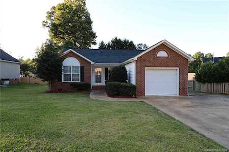 1011 White Water Circle Belmont, NC 28012