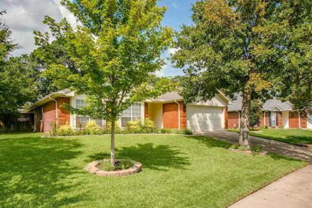 2704 Yellowstone Park Lane Corinth, TX 76210