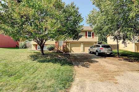 1204 Tabitha Ln Greenwood, MO 64034