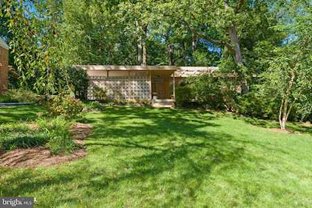 9128 Saint Marks Place Fairfax, VA 22031