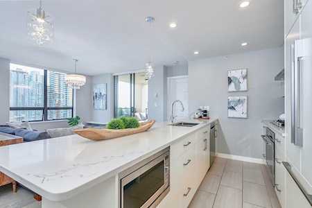 4333 Central Boulevard #2102 Burnaby, BC V5H 4W8
