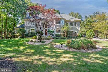 6405 Burke Woods Dr Burke, VA 22015