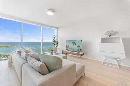1118 Ala Moana Boulevard #2602 Honolulu, HI 96814