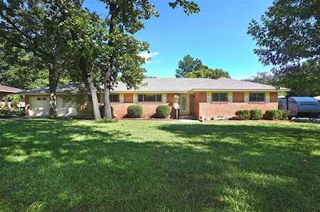 2610 Crestwood Place Denton, TX 76209