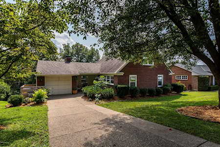 609 Indian Ridge Rd Louisville, KY 40207
