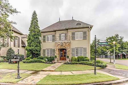 1877 Old Towne Ln Germantown, TN 38139