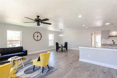 1221 Bellaire Drive Grapevine, TX 76051