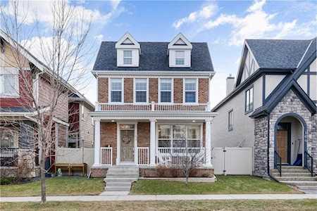 160 Mike Ralph Way SW Calgary, AB T3E 0H8
