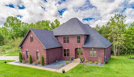 2319 Champion Hill Pl Fisherville, KY 40023