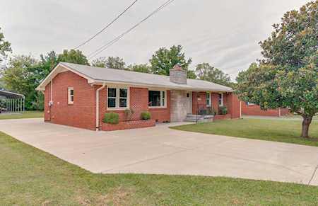409 N Elm St Mount Pleasant, TN 38474