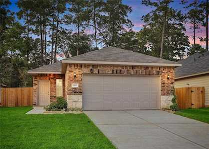 1921 Cedar Creek Dr Conroe, TX 77301
