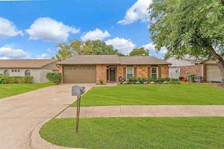 6909 Glenhurst Drive North Richland Hills, TX 76182