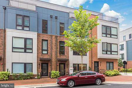 406 Stabler Ln Alexandria, VA 22304