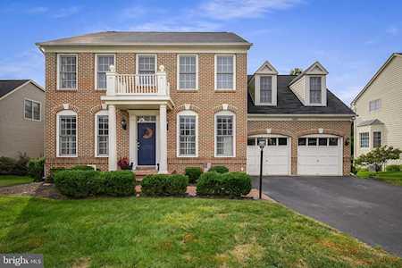 19005 Snowberry Ct Leesburg, VA 20176