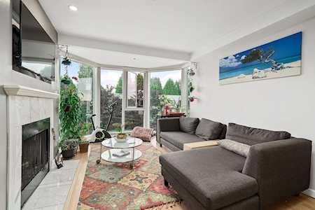 2238 Eton Street #PH10 Vancouver, BC V5L 1C8