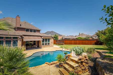 8101 Caelan Court Mckinney, TX 75071
