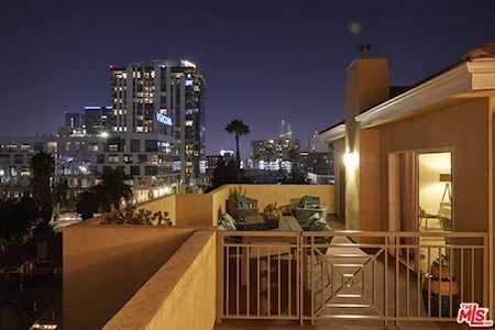 6038 Carlton Way #402 Los Angeles, CA 90028