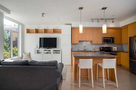 735 W 15th Street #234 North Vancouver, BC V7M 0B8